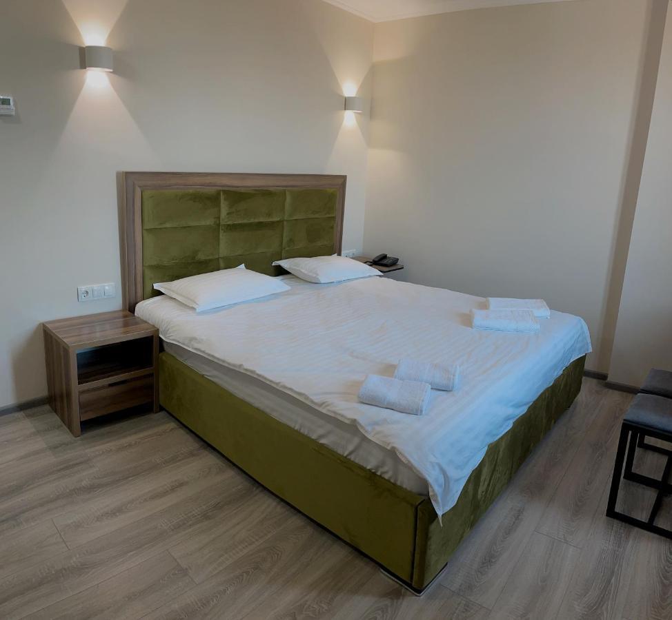 Hotel Nova Biszkek Zewnętrze zdjęcie